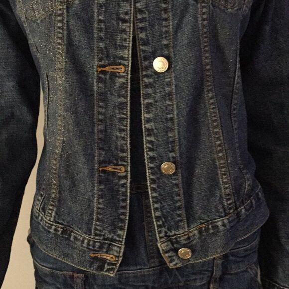 Access basic blue jeans jacket - Picture 3 of 10
